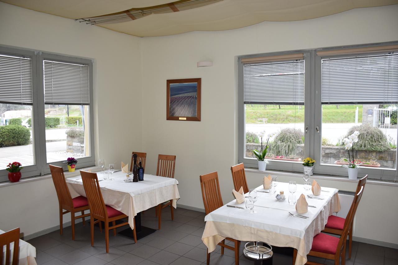 Restaurant Bric Dekani Экстерьер фото
